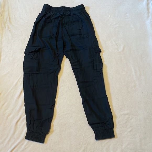 Black Garage Cargo Joggers XS - Picture 5 of 6